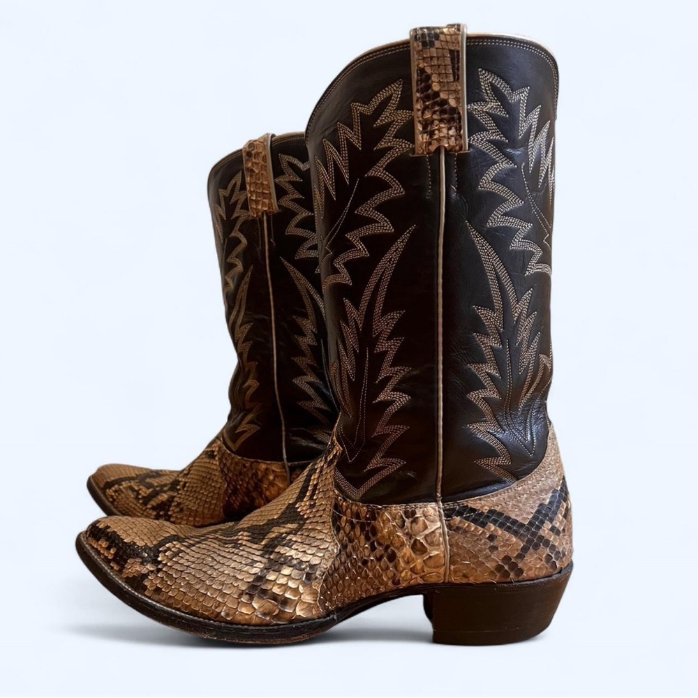 Justin Boots Brown and Tan Cowboy Boots